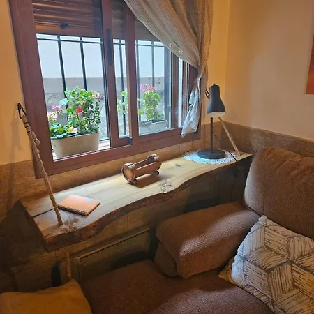 El Nido, * Casas del Castanar