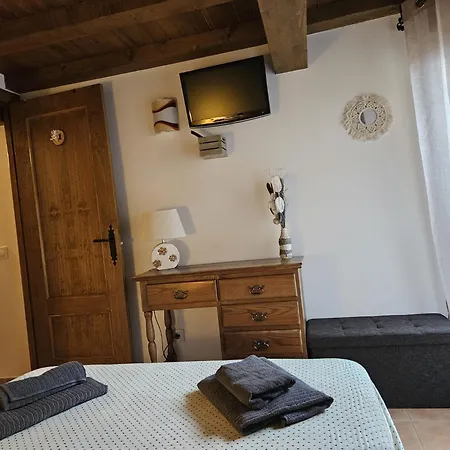 Feriehus El Nido, Casas del Castañar