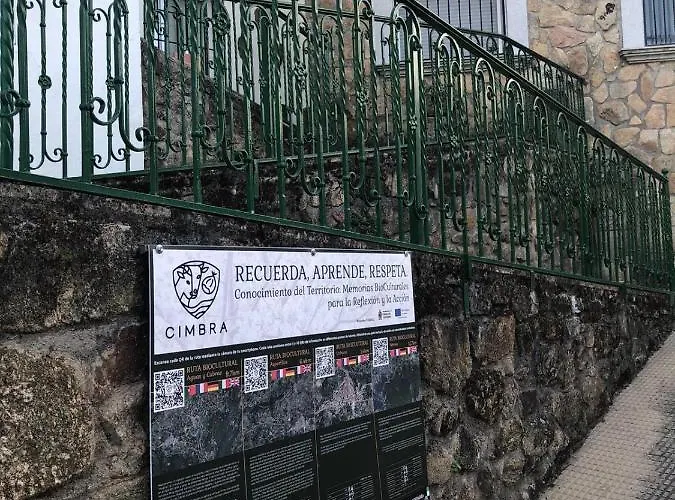 El Nido, Casas del Castanar