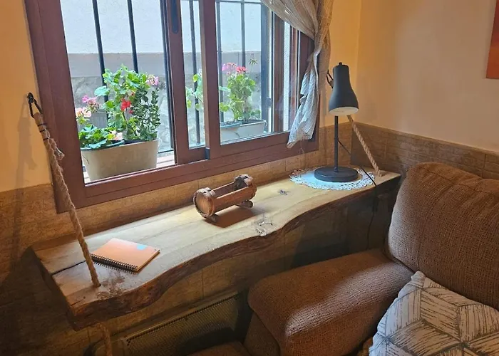 El Nido, * Casas del Castanar